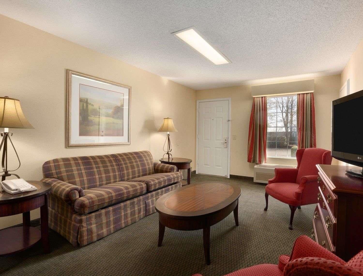 Hotel Baymont By Wyndham Gaffney Extérieur photo