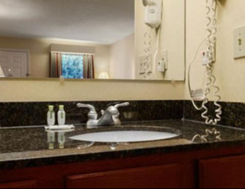 Hotel Baymont By Wyndham Gaffney Chambre photo
